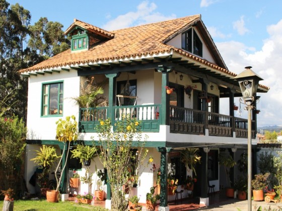 FINCA MARTHIK